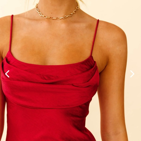 Selfie Leslie Well Versed Pleated Bust Front Split Dress in Wine - Picture 7 of 16